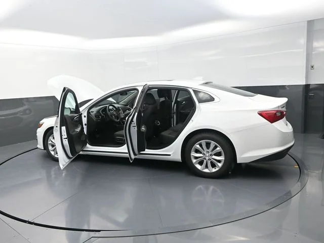 Used 2024 White Chevrolet LT image 44