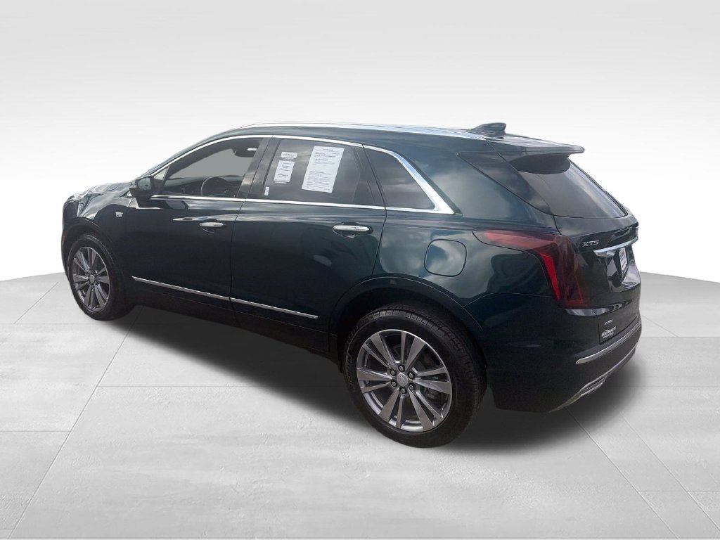 Used 2025 Green Cadillac Premium Luxury image 4