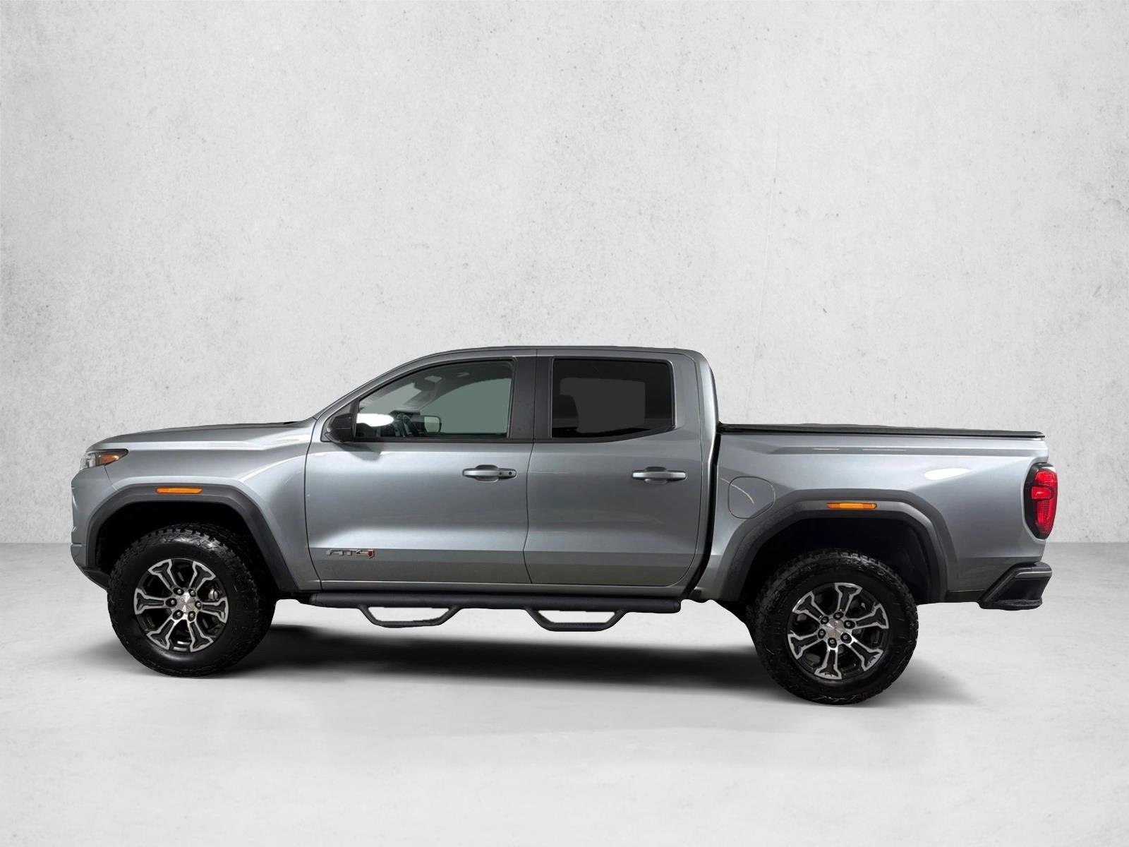 Used 2024 Sterling Metallic GMC 4WD AT4 image 6