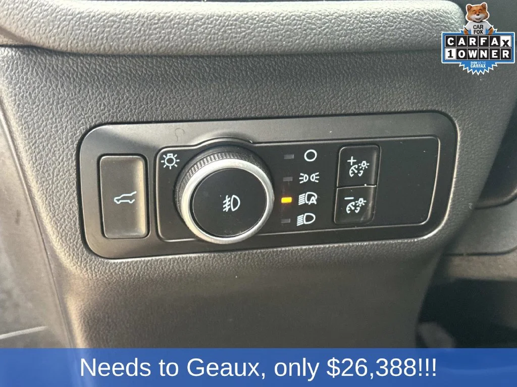 Used 2025 Red Ford Platinum image 30