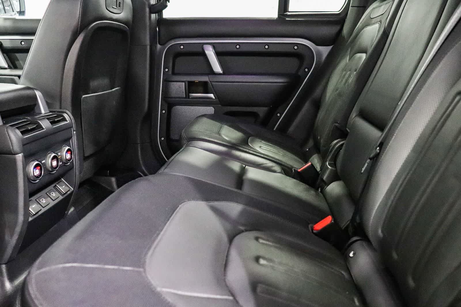 Used 2021 Black Land Rover X-Dynamic HSE image 19