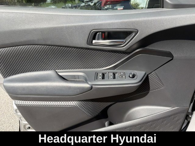 Used 2018 Silver Toyota XLE image 7
