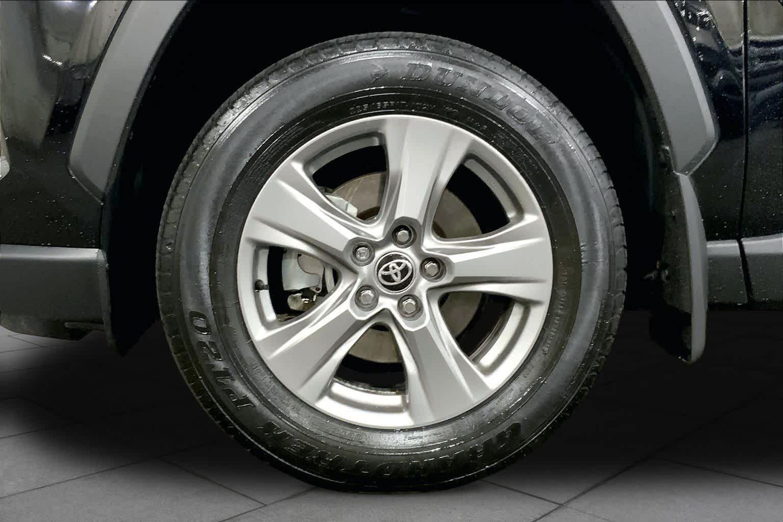 Used 2025 Midnight Black Metallic Toyota XLE image 11