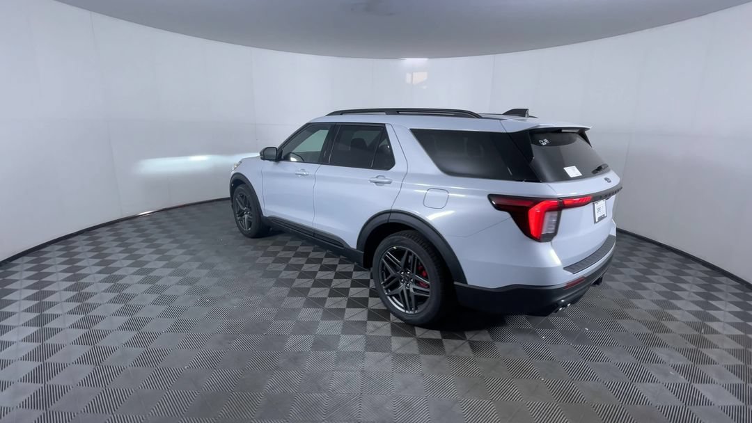 New 2026 Space White Metallic Ford ST image 7