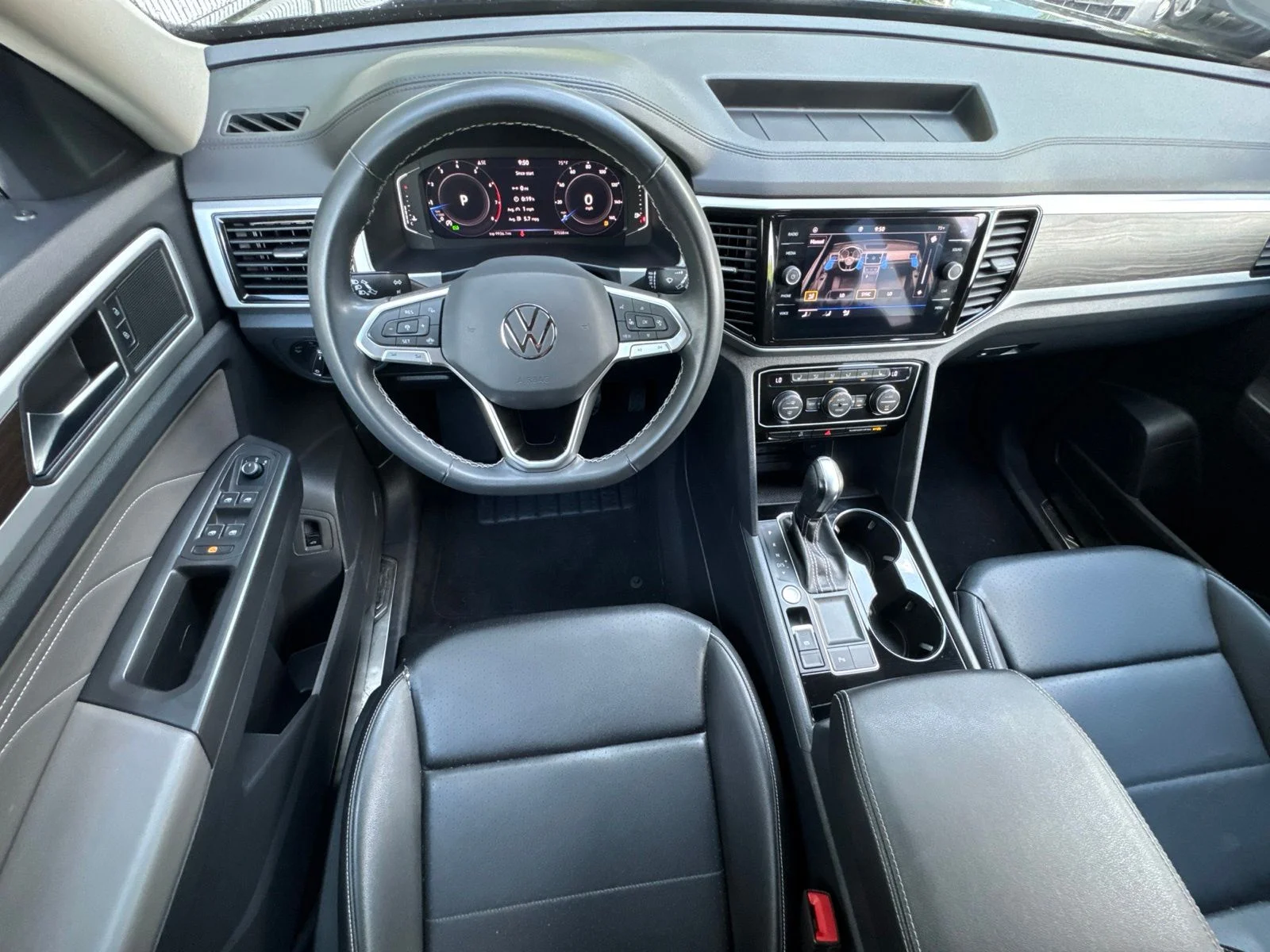 Used 2023 Deep Black Pearl Effect Volkswagen 3.6L V6 SE w/Technology image 36
