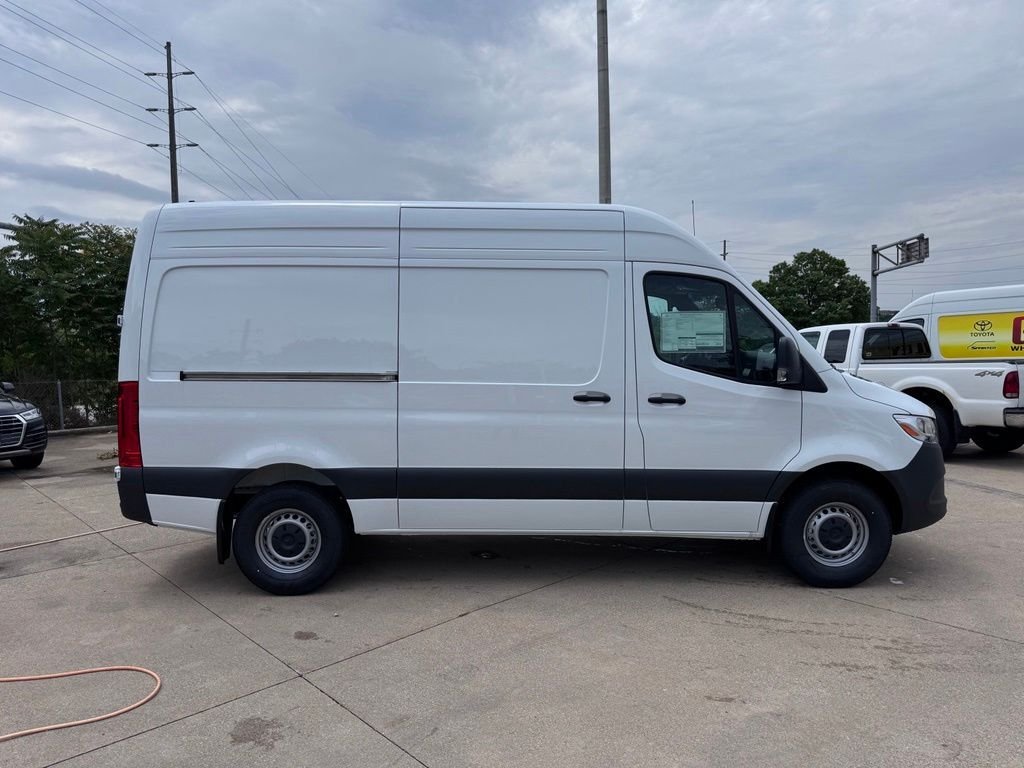 New 2026 Arctic White Mercedes-Benz Cargo 144 WB image 2