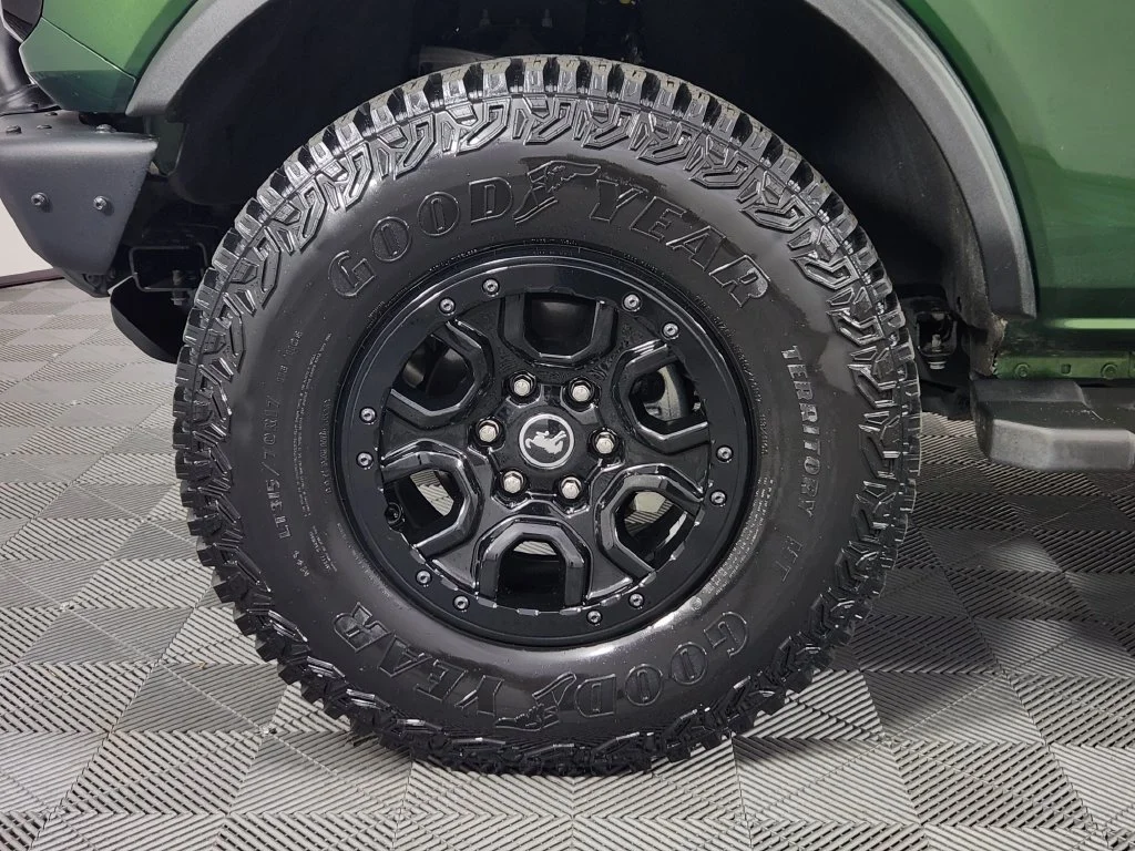 Used 2024 Green Ford Wildtrak image 21