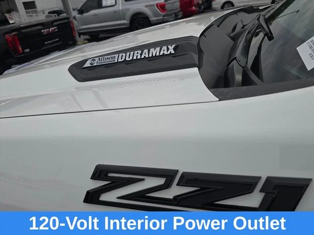 Used 2025 White Chevrolet LTZ image 27