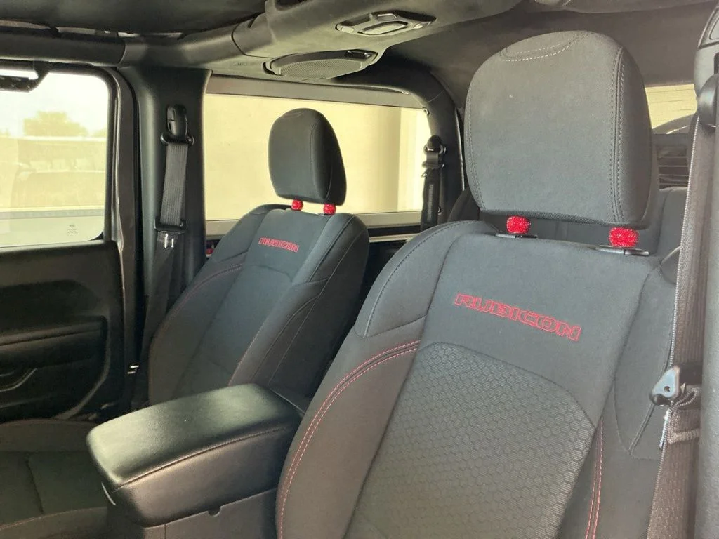 Used 2022 Crystal Metallic Jeep Rubicon image 10