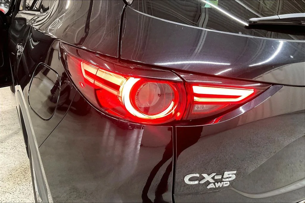 Used 2020 Black Mazda Grand Touring image 29