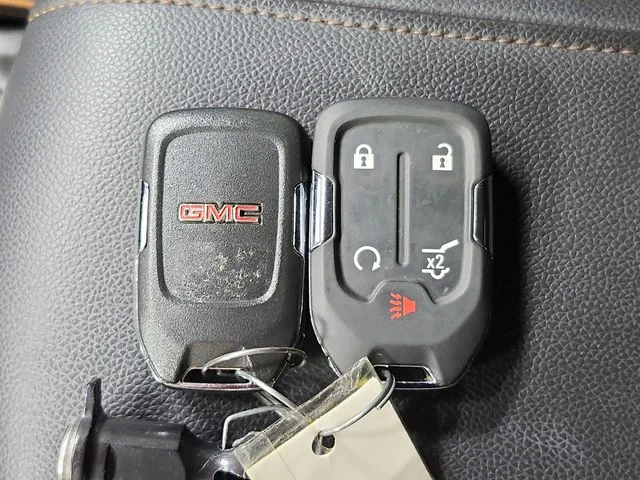 Used 2023 White GMC AT4 image 14