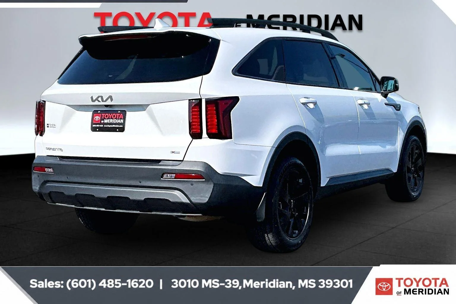 Used 2023 Glacial White Pearl Kia X-Line S image 11