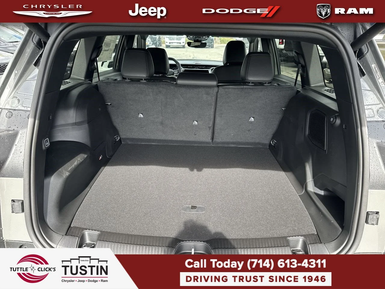 New 2027 Sting-Gray Clearcoat Jeep Limited Altitude image 37