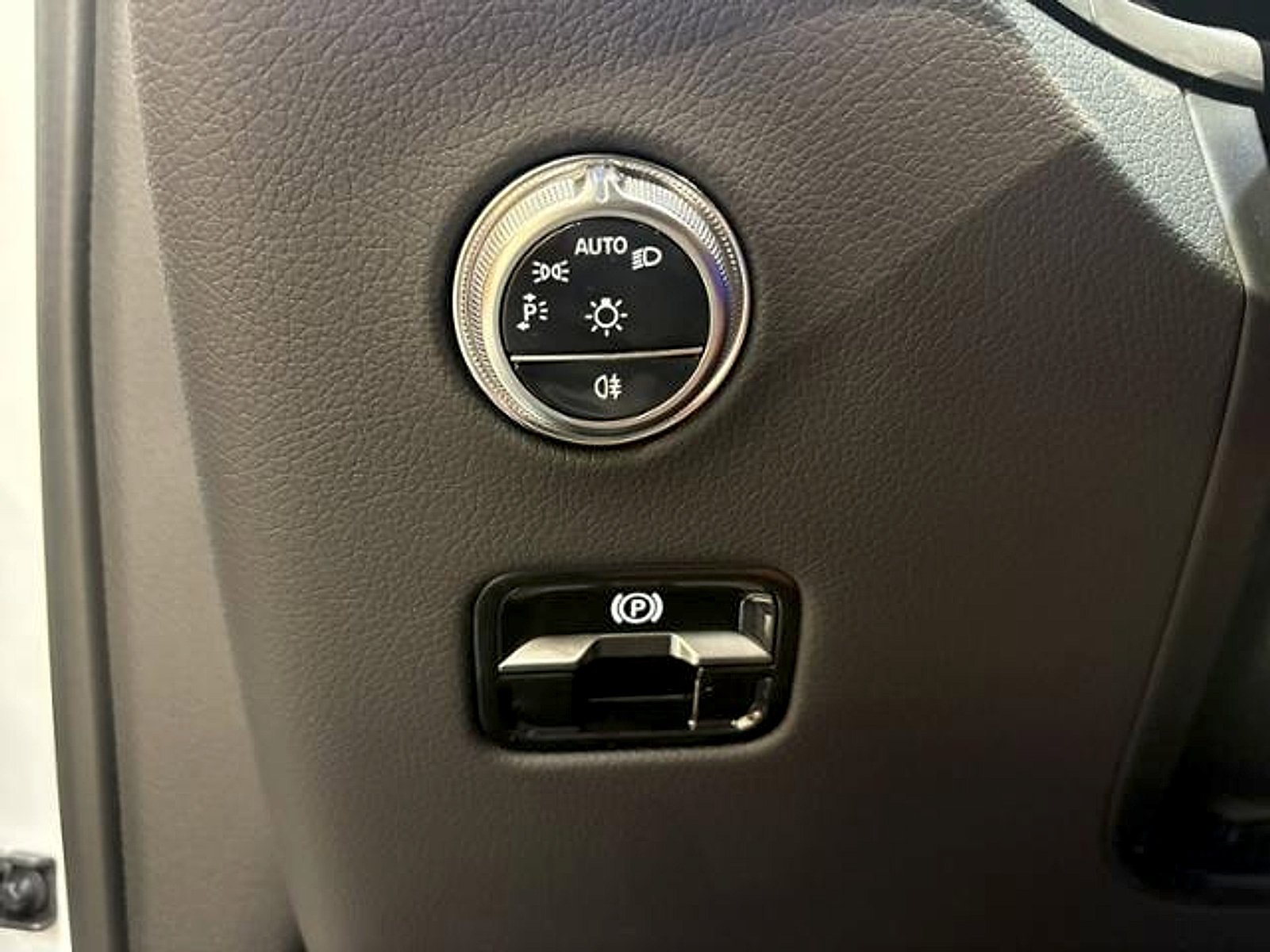 New 2026 Polar White Mercedes-Benz  image 44