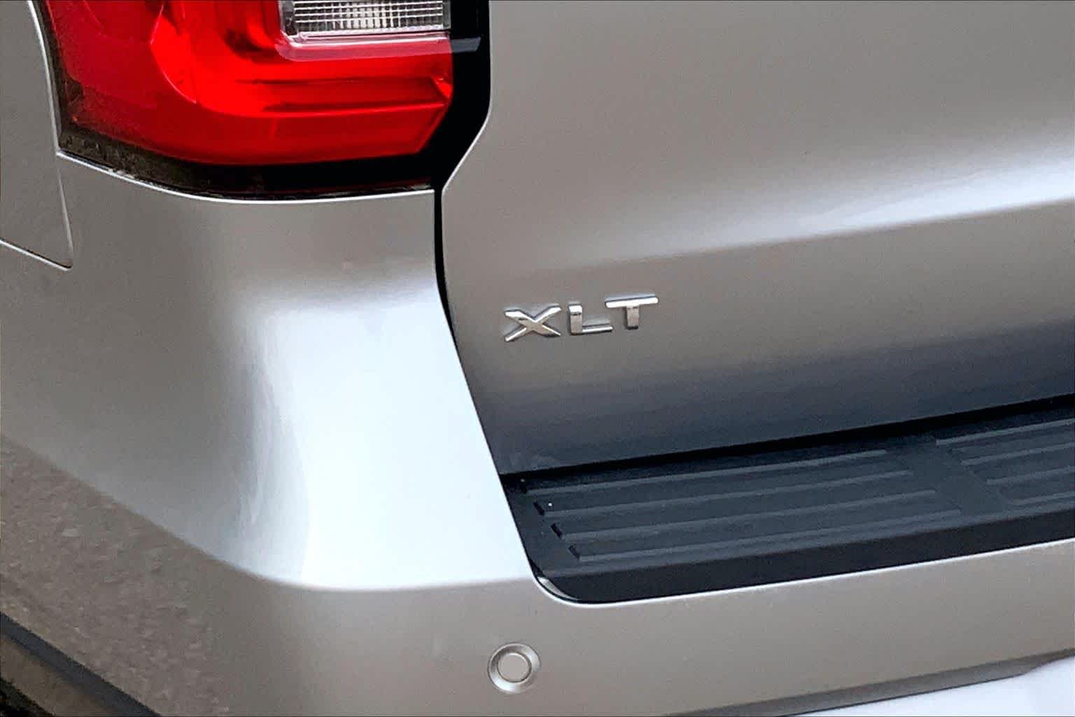 Certified Used 2023 Iconic Silver Metallic Ford XLT image 10