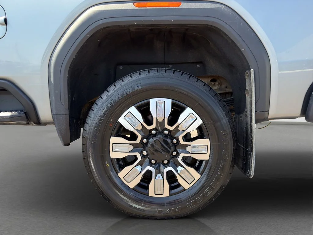 Used 2024 Silver GMC Denali image 23