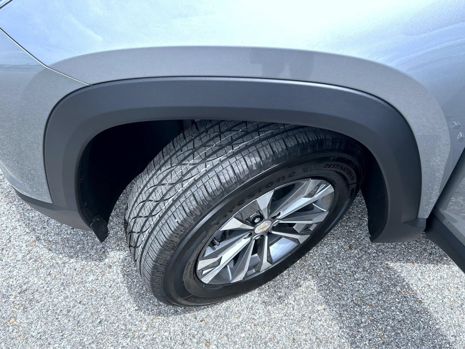 2027 Chevrolet Equinox LT - Photo 23