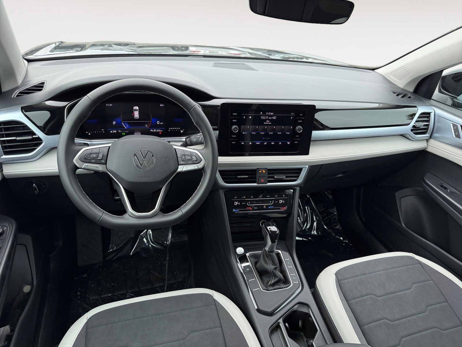New 2026 Black Pearl Volkswagen SE image 15