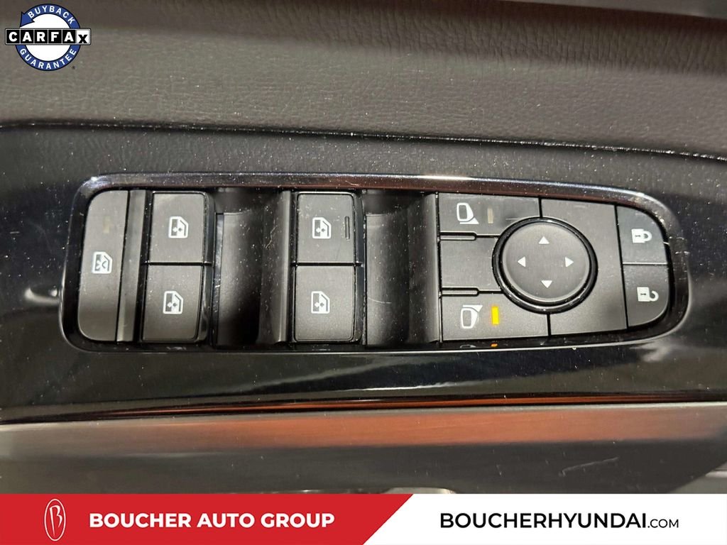 Used 2022 Gray Nissan SL image 18
