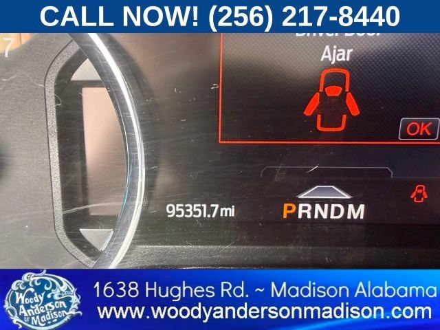 Used 2021 White Metallic Ford XLT image 10