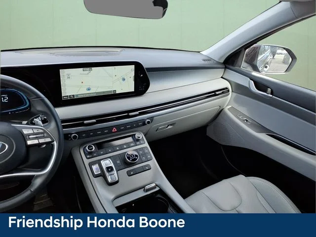 Used 2025 Red Hyundai SEL image 19