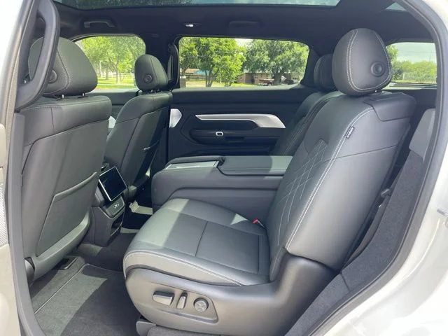 2024 VinFast VF 9 PLUS - Photo 18