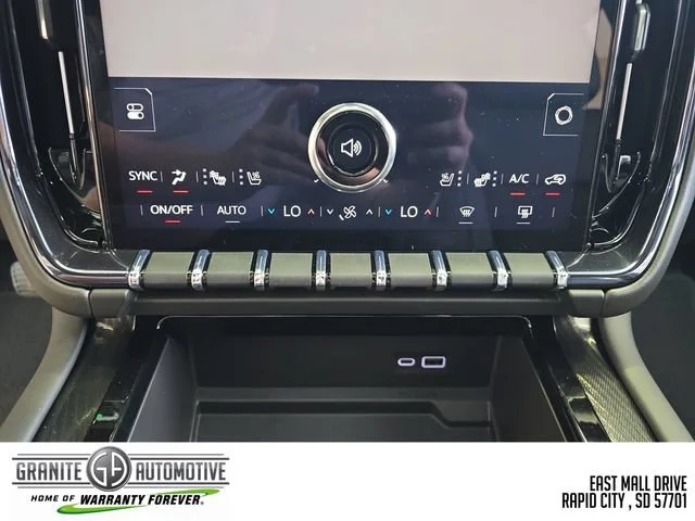 2026 GMC Yukon AT4 - Photo 18