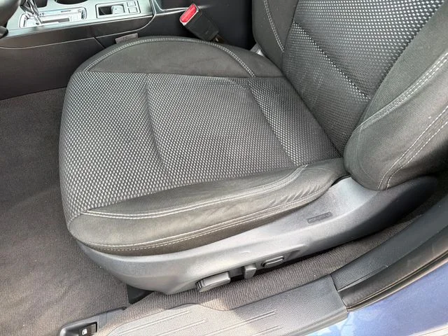 Used 2018 Blue Subaru 2.5i Premium image 20