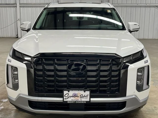 Used 2023 White Hyundai Limited image 2