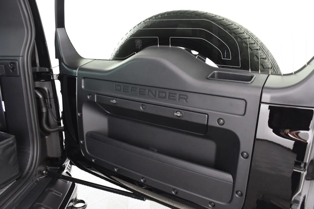 Used 2026 Narvik Black Land Rover OCTA image 25