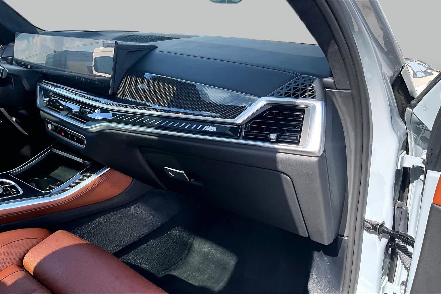 Used 2026 Brooklyn Grey Metallic BMW M60i image 17