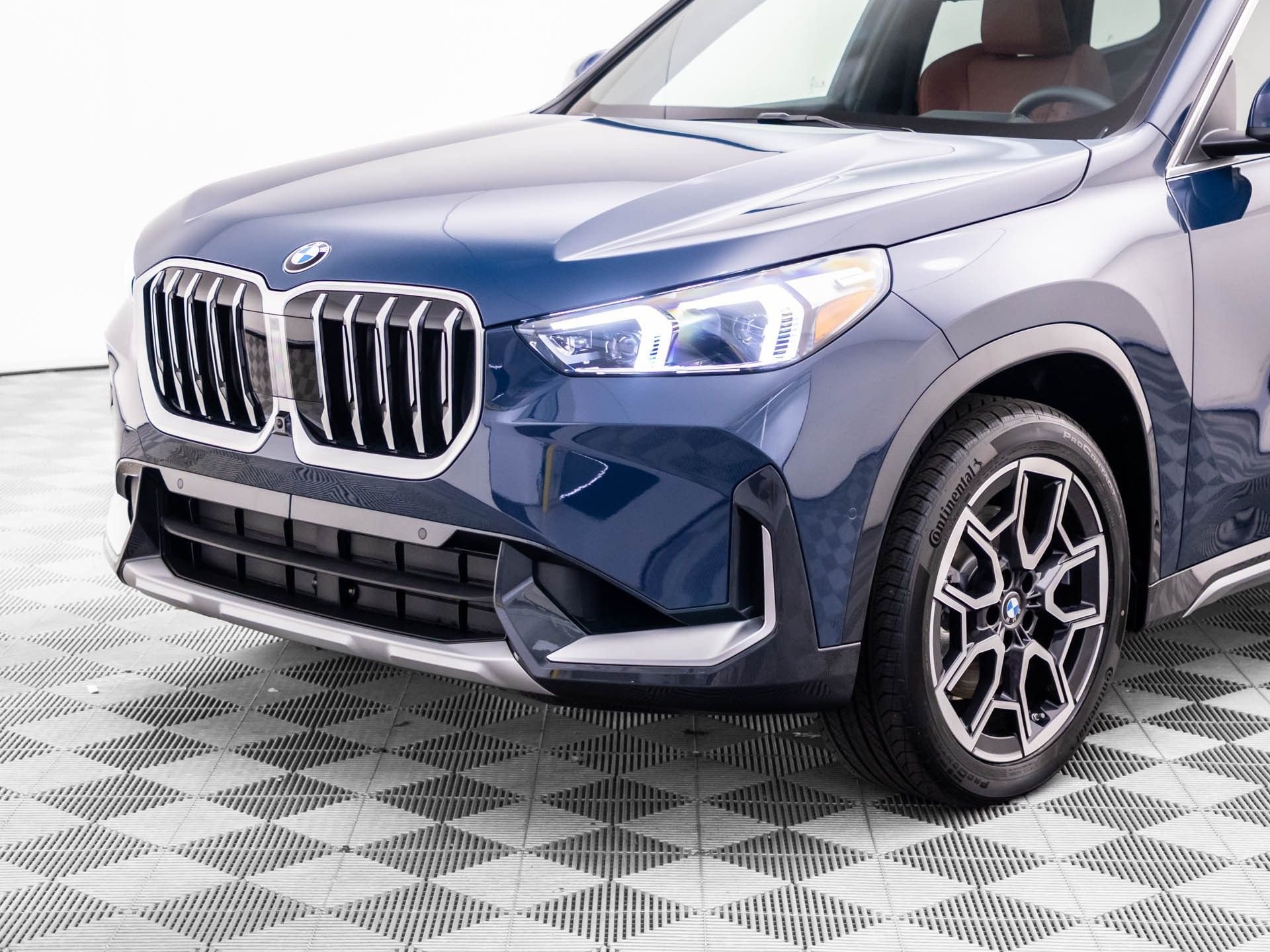 New 2026 Night Dusk Blue Metallic BMW xDrive28i image 37