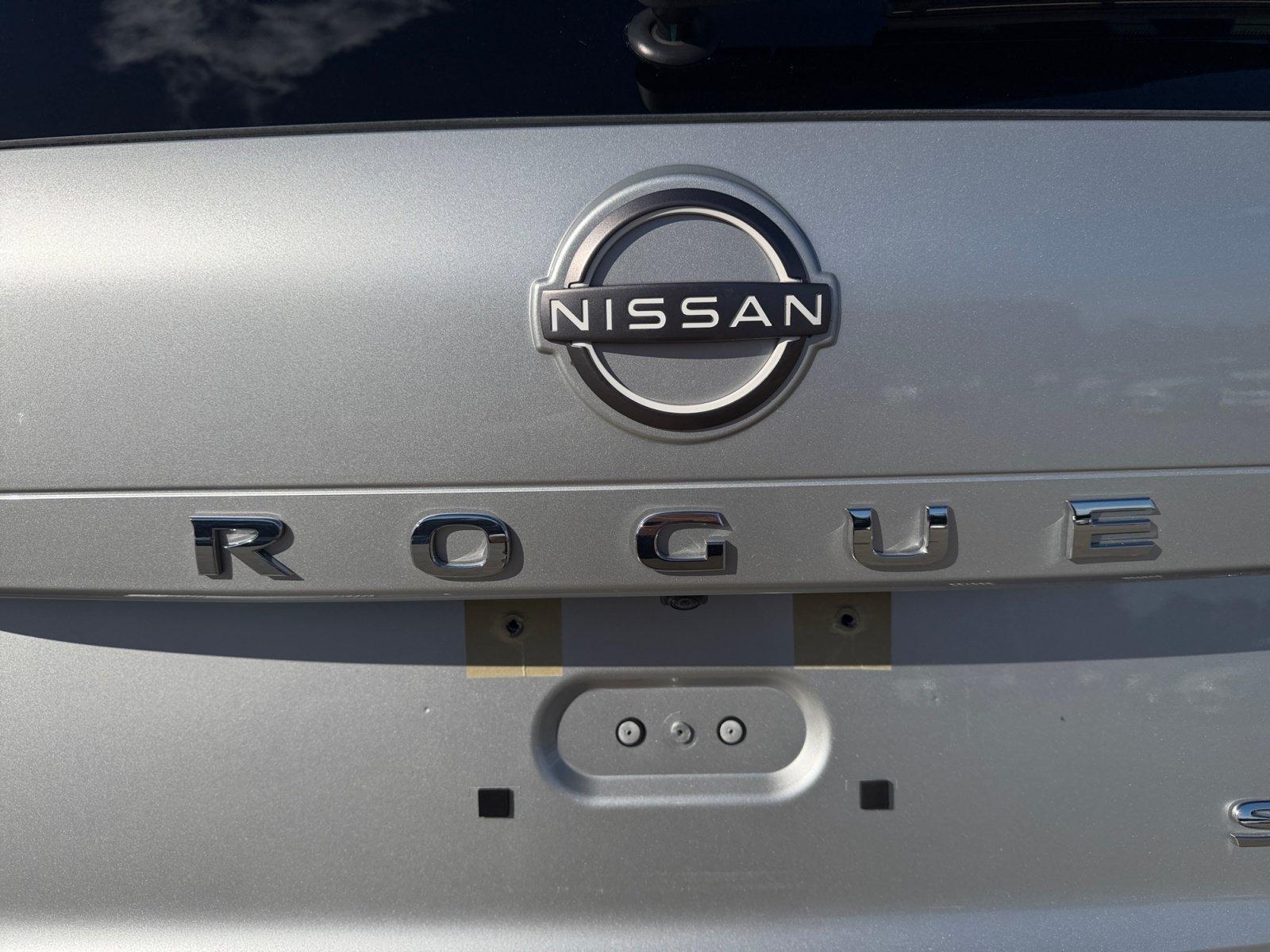 Used 2023 Brilliant Silver Metallic Nissan SV image 41