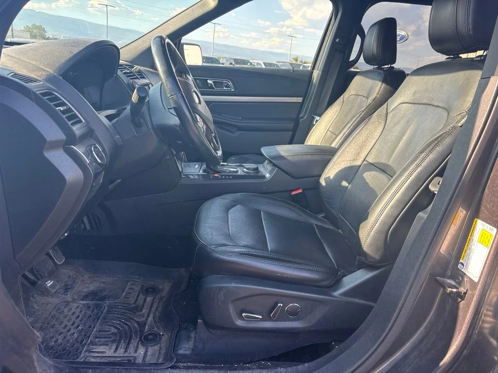 Used 2018 Magnetic Ford XLT image 7