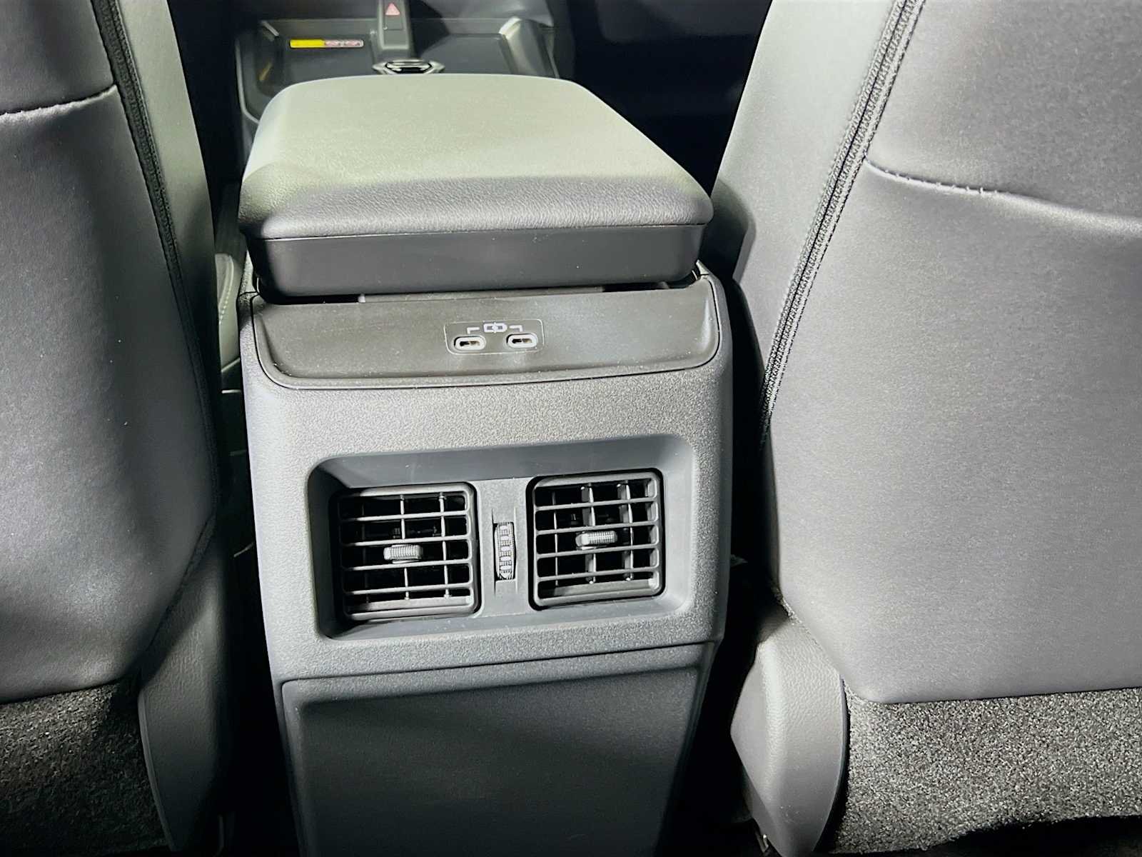 2026 Toyota C-HR — photo 15