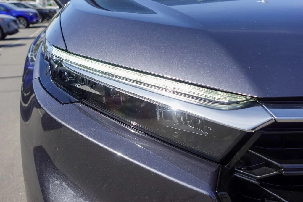 Used 2025 Meteorite Gray Metallic Honda EX image 3
