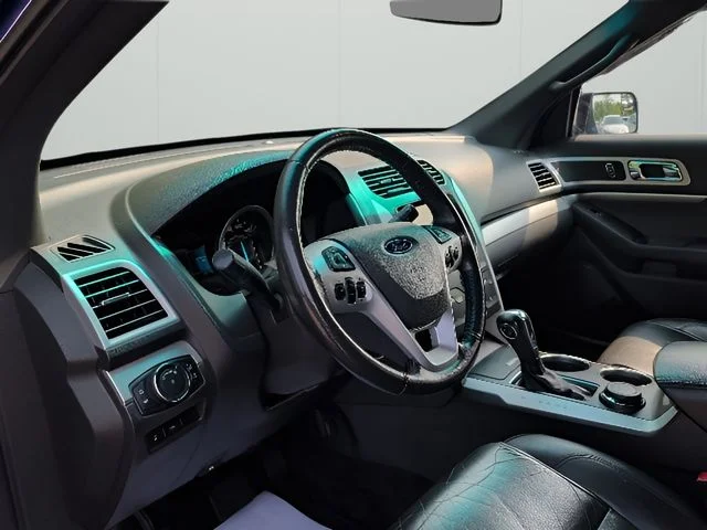Used 2014 Blue Ford XLT image 13