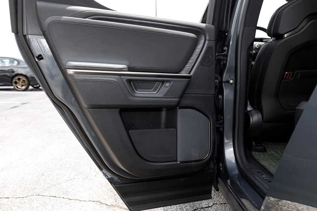 Used 2025  Rivian Adventure Dual Motor Large Pack image 17
