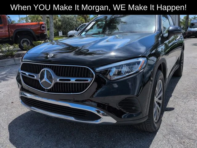 Used 2024  Mercedes-Benz GLC 300 image 11