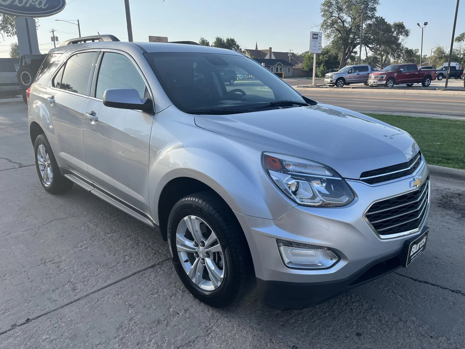 Used 2016 Silver Ice Metallic Chevrolet LT image 4