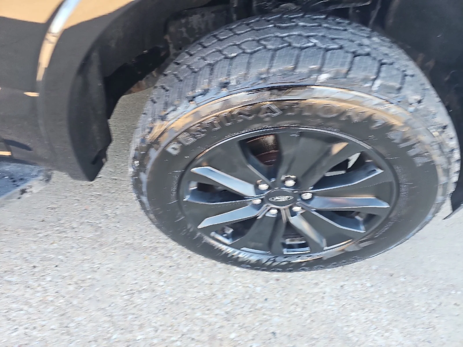 Used 2020 Agate Black Metallic Ford XLT image 4