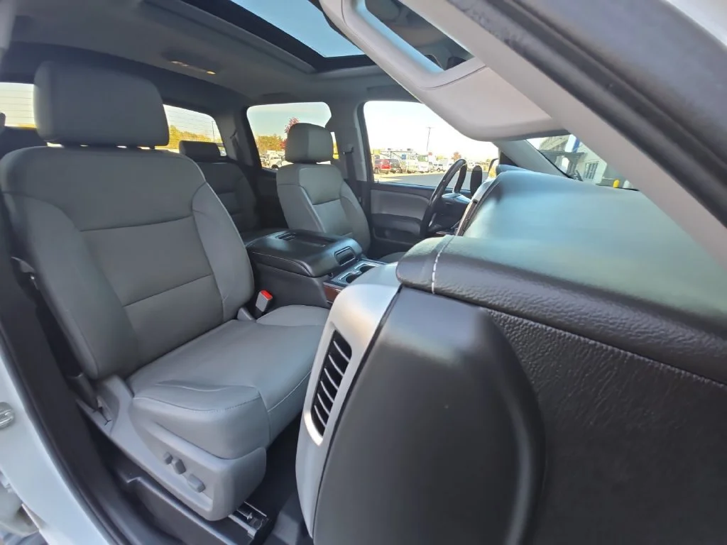 Used 2018 SUMMIT WHITE GMC SLT image 36