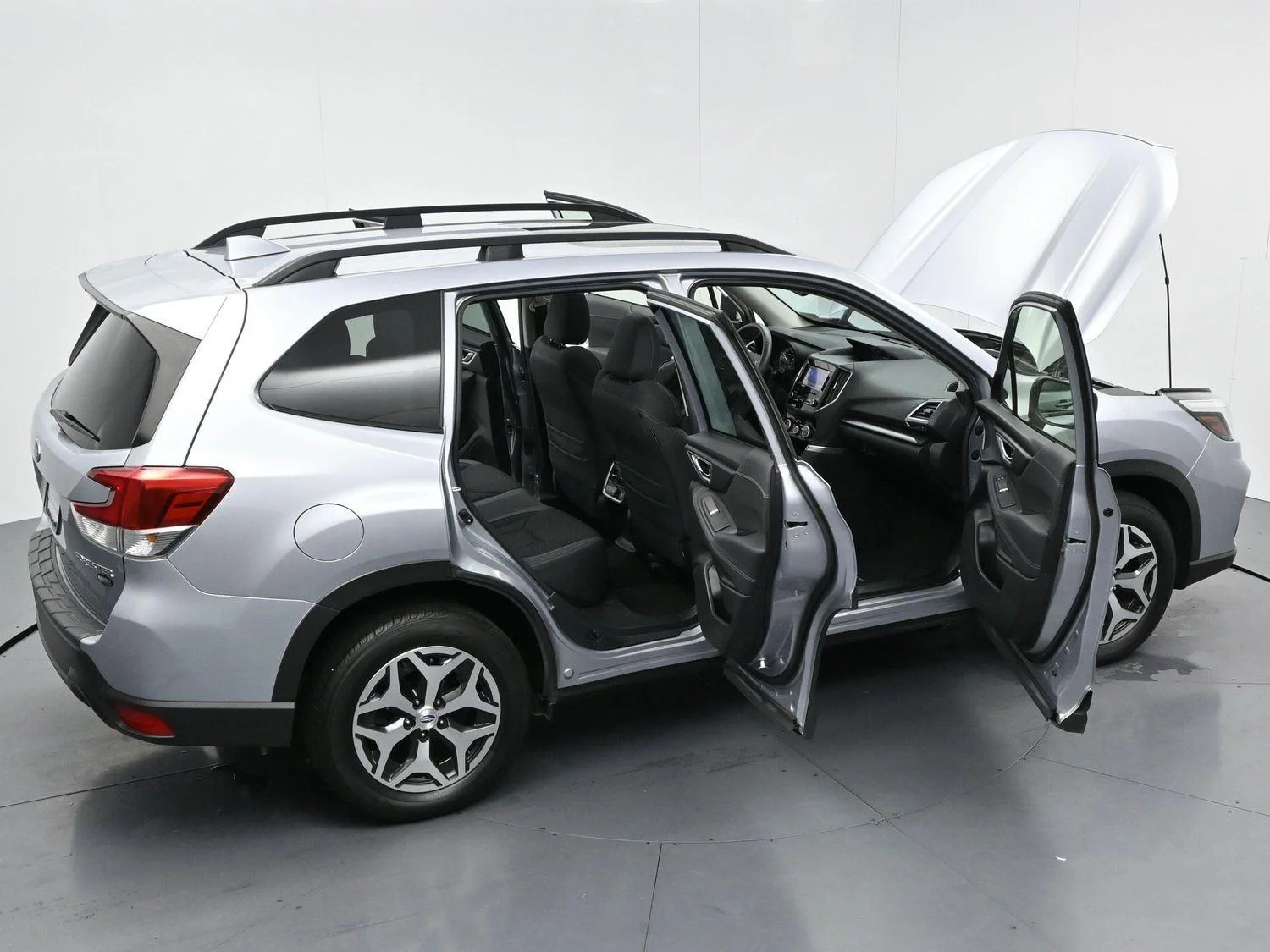 Used 2020 Ice Silver Metallic Subaru Premium image 37