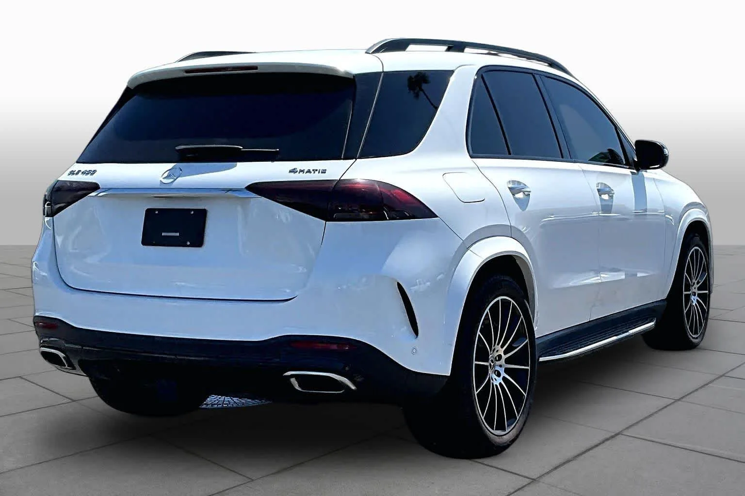 Used 2021 Polar White Mercedes-Benz GLE 450 image 12