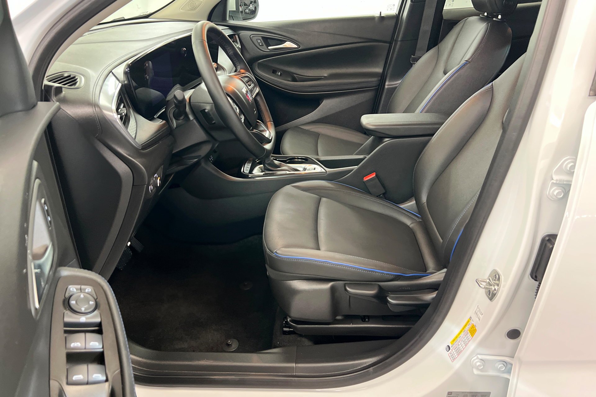 Used 2026 Summit White Buick Sport Touring image 18