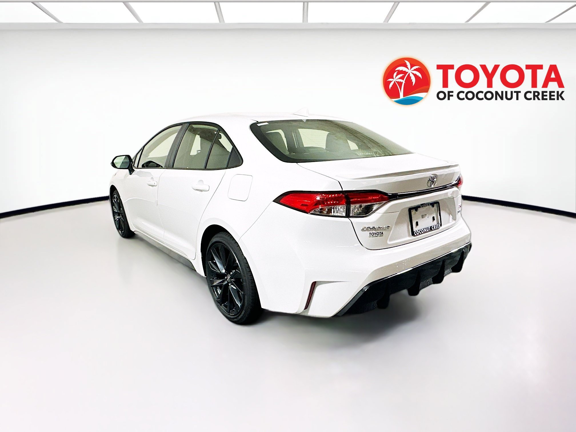 New 2026 Ice Cap Toyota Hybrid SE image 5