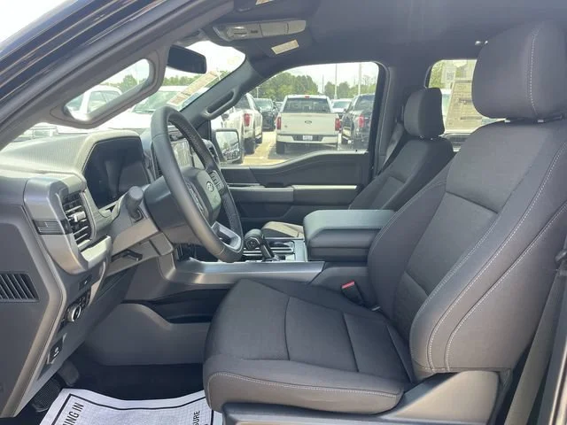 New 2026 Agate Black Metallic Ford XLT image 15