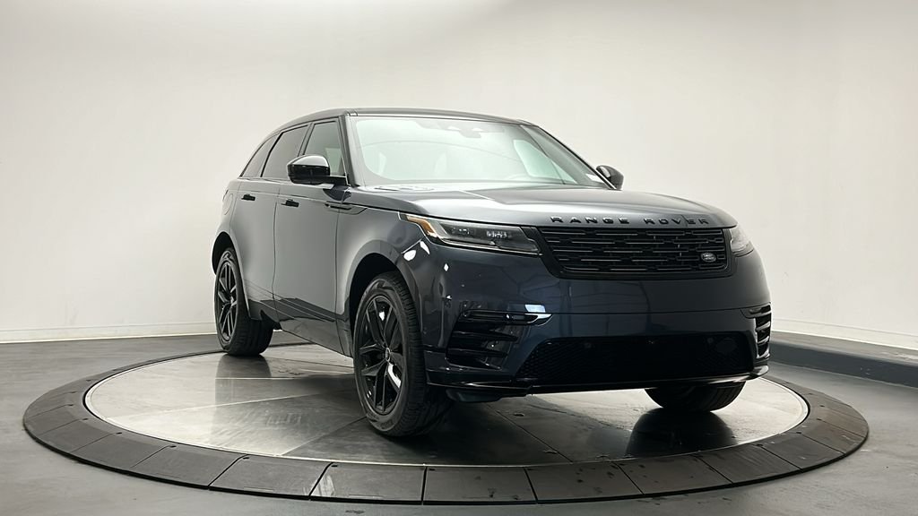 Certified Used 2026 Varesine Blue Metallic Land Rover Dynamic SE image 7