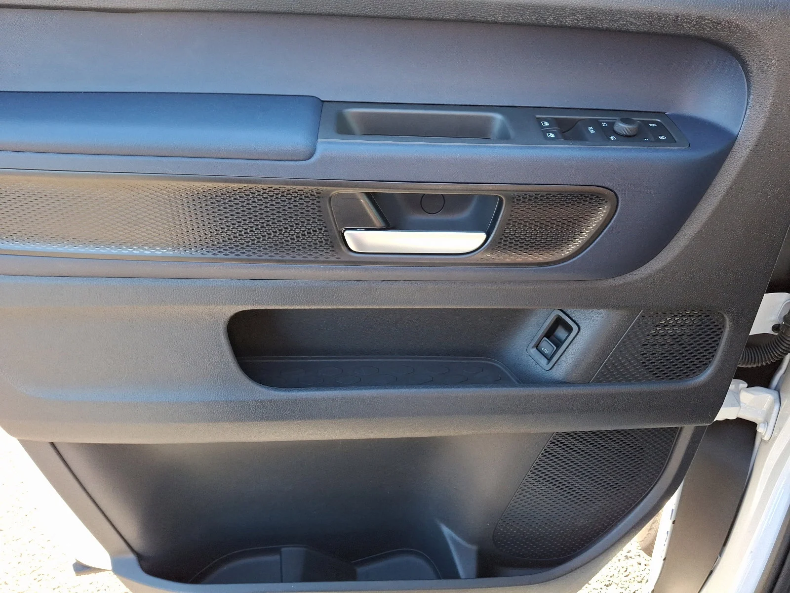 2025 Volkswagen ID. Buzz PRO S - Photo 9
