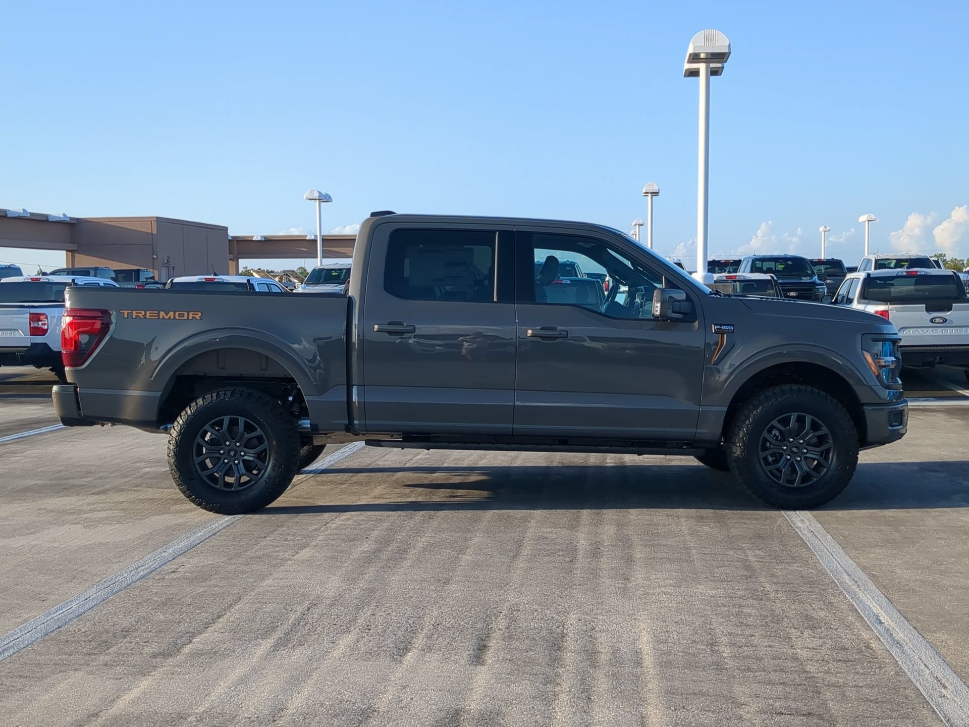 New 2026 Marsh Gray Ford Tremor® image 35